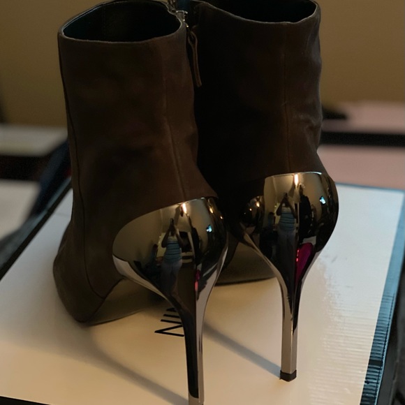Suede boots w/Metallic heel $25 each BLACK ONLY - Picture 2 of 5